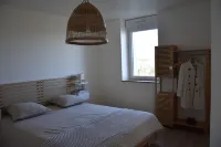 Le Relais du Berger: House at the foot of the salt meadows of Mont Saint-Michel. Hotels in Ceaux