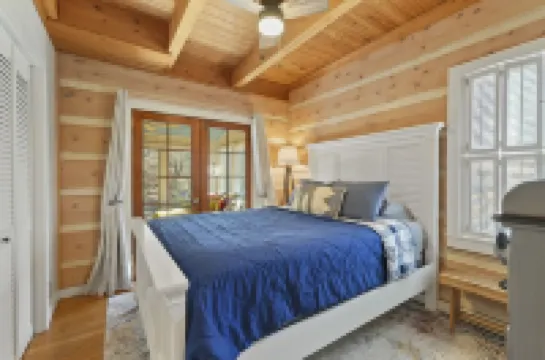 Tranquil Waterfront Valley Cabin With Views