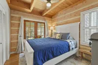 Tranquil Waterfront Valley Cabin With Views