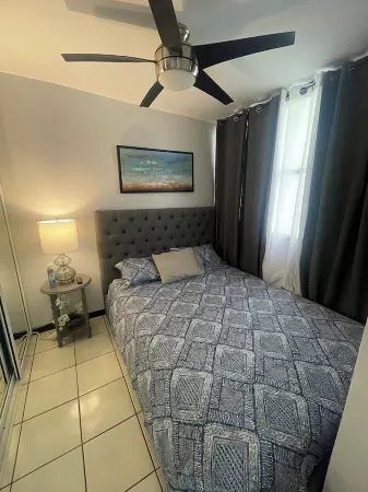 Beach Getaway- Cozzy apartment in Condado, San Juan PR