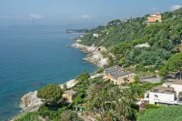 Welcome to your Seaside Home 바라체 호텔