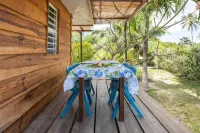 Fare Tau - Accès Direct Plage Blanc Privée Hotels in Afareaitu