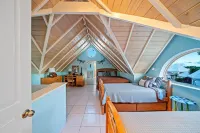 Private Villa within a Luxurious & Gated Estate near world-class fishing/boating Hotels in Marsh Harbour