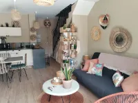 Seaside house, 3 minutes from the beach, fully renovated and equipped,... Hotels in Borgo