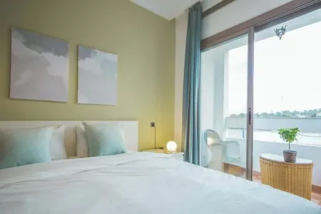 Lovely 2 Bedroom Vacation Home With Pool/beach