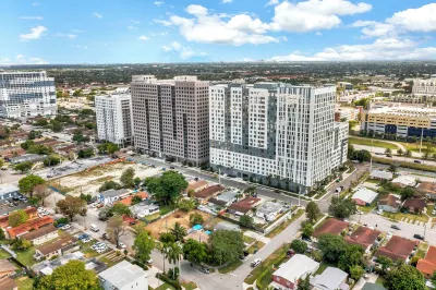 Casa Mint -Central Miami Hotels near Bass Pro Shops