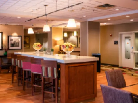 Hampton Inn Gloucester Hotels in Ware