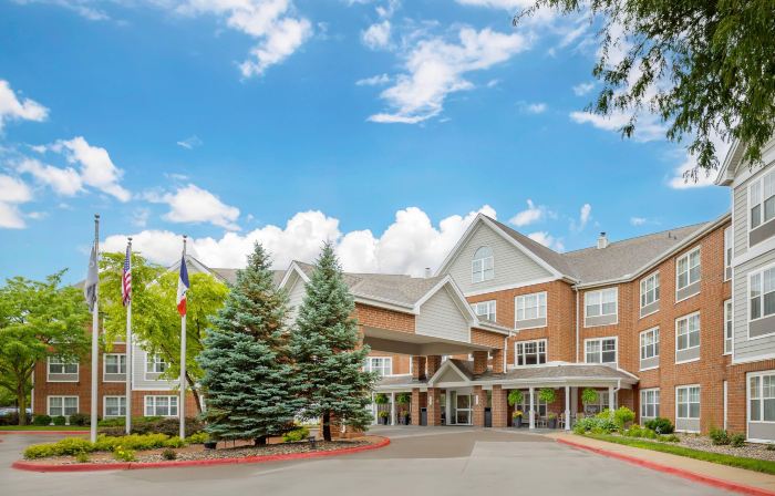 Country Inn & Suites by Radisson, des Moines West, IA