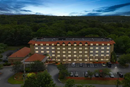 Comfort Suites Near Casinos