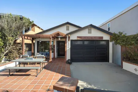 Steps from the Sand – 4BR/3BA Silverstrand Beach House with Ocean Views, Patios