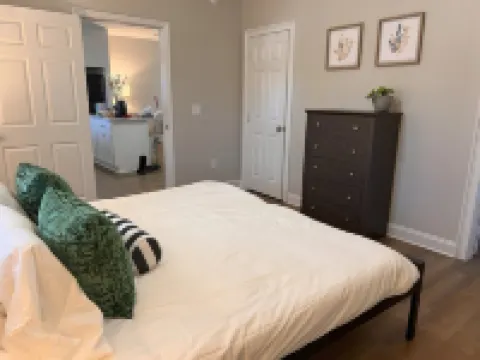 Big a_s House; 4BR 4BA-games,golf,weddings