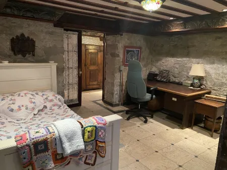 Apartment in Stone Отели рядом с достопримечательностью «Торонто Ботаникал Гарден»