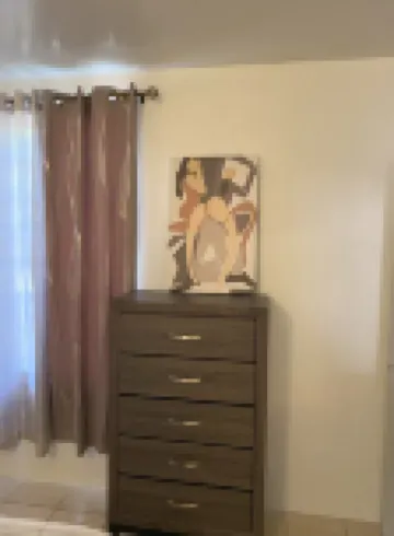 One-bedroom apartment on St Croix; AC, WiFi, near shopping center & restaurants