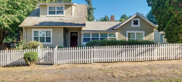 Charming Indianola Home Walk to Town! Ξενοδοχεία στην πόλη Kitsap County