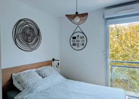 F2 garage,terrace,wifi,near town hall/train station/richter Отели рядом с достопримечательностью «Odysseum»