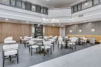 Embassy Suites by Hilton Louisville East Hotel a Lyndon