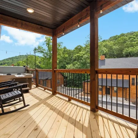 Family/ Pet friendly/6 beds!