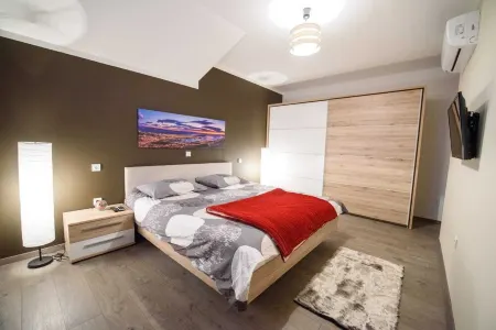 Holiday Home Lorena Split Отели в г. Каштел Лукшић