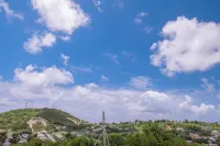 LeLuxe Cedar Valley Suite A Hotels in Osbourn