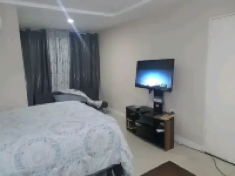 Luxuriate poolside or on the private beach at this comfy studio apartment. のホテル