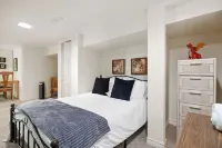 3 minute walk to nature trail