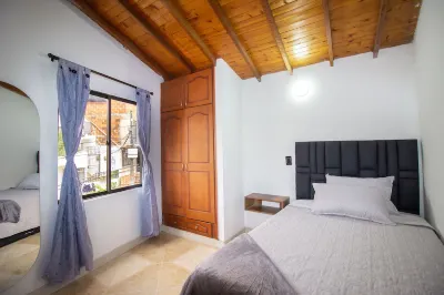 Espectacular Casa Cerca a Parques Temáticos, Ideal Para Familias Hotels in Aranjuez