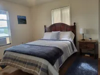 Charming 3/2 home with deck to enjoy mountain views in peaceful Bonners Ferry