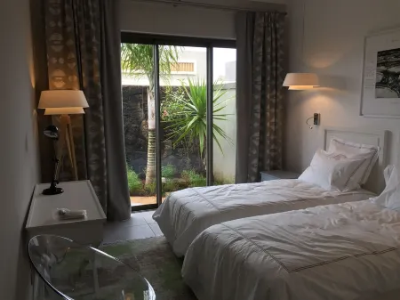 VILLA LUXURY 220 m2 private pool Royal Park secure quiet Отели рядом с достопримечательностью «Mauritius Standards Bureau»