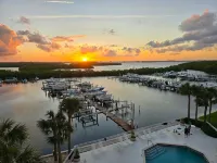 Beautifully renovated 2 bedroom 2 bathroom  on North Hutchinson Island Hotel in zona Pepper Park Beach