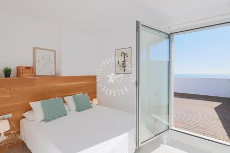 Casas del Mar 5 minutes from Sitges! Duplex with sea views