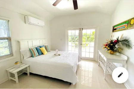 Seaview Villa Cottage in Luxury Gated Community