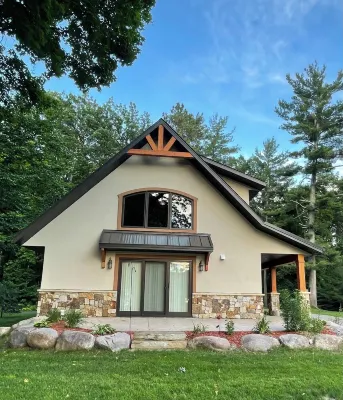 New Listing Gull Lake East Side 2bed/1bath guesthouse in charming Nisswa