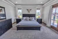Modern Farmhouse Three Bears Getaway