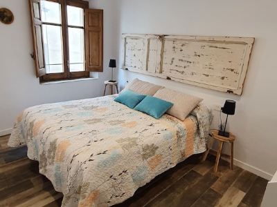 Central house!! ideal for families. Both parking
