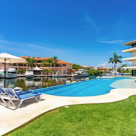 Ground Floor Marina View Infinity Pool Private Terrace Puerto Aventuras