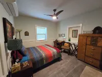 Artsy&Historic 3BR+3BA On site parking! No Stairs!