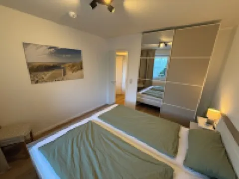 Close to the beach! 3-room apartment with garden, WiFi & smart TV - freshly renovated