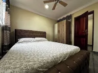 Modern 2-Bedroom Apartment Near Beach - Rose Villa Accra Suite F2 Hotels in Gbawe