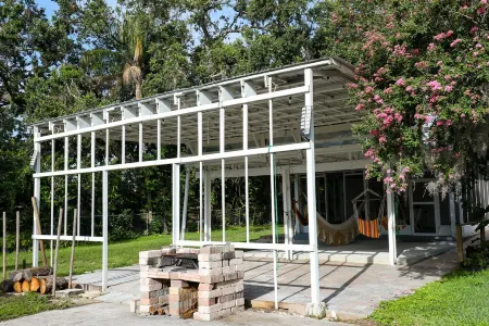 PARSONS HIDEAWAY CLOSE TO EVERYTHING IN TAMPA