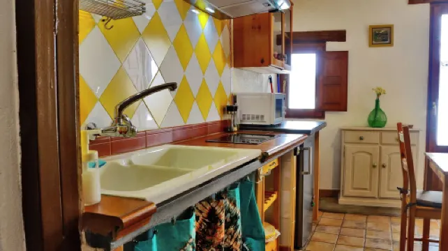 'La Casa de Lola' Casita de Pueblo Restaurada