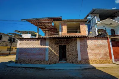 Tingo's House فنادق في 