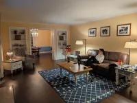 Heidi House-Close to everything 4-bedroom house in delightful Decatur