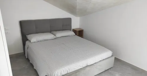 House with sea view vast marina