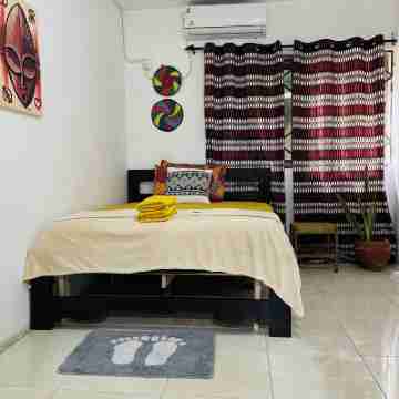 10mins to the beach! Cozy one bedroom apartment in serene area. Pet-friendly Rooms