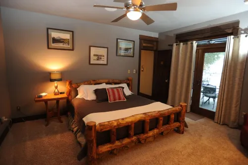 High End Lodging for Medium to Large Groups in the Canyon of the Missouri River!