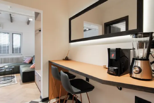 Cozy 1-bedroom apartment with WiFi, AC in delightful Skopje