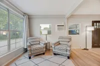 Charming house in welcoming Denton with. EV charger