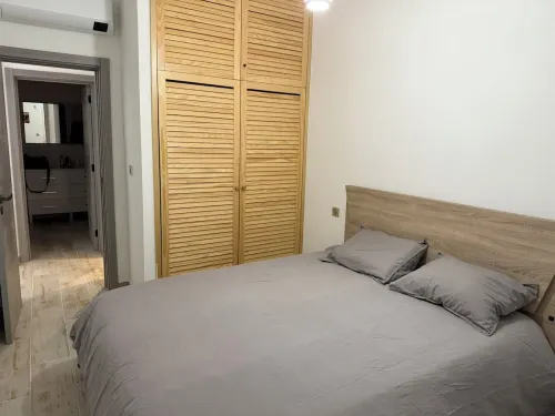 800 m from the beach, modern apartment with terrace on ground floor