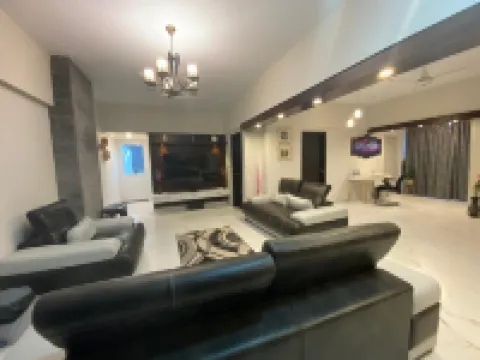 Zaha Home: Stylish & Luxury 2br Family place