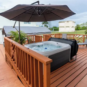 Cozy House with a Hot Tub, Solar Panels in the Stunning Beach area of Boquerón.